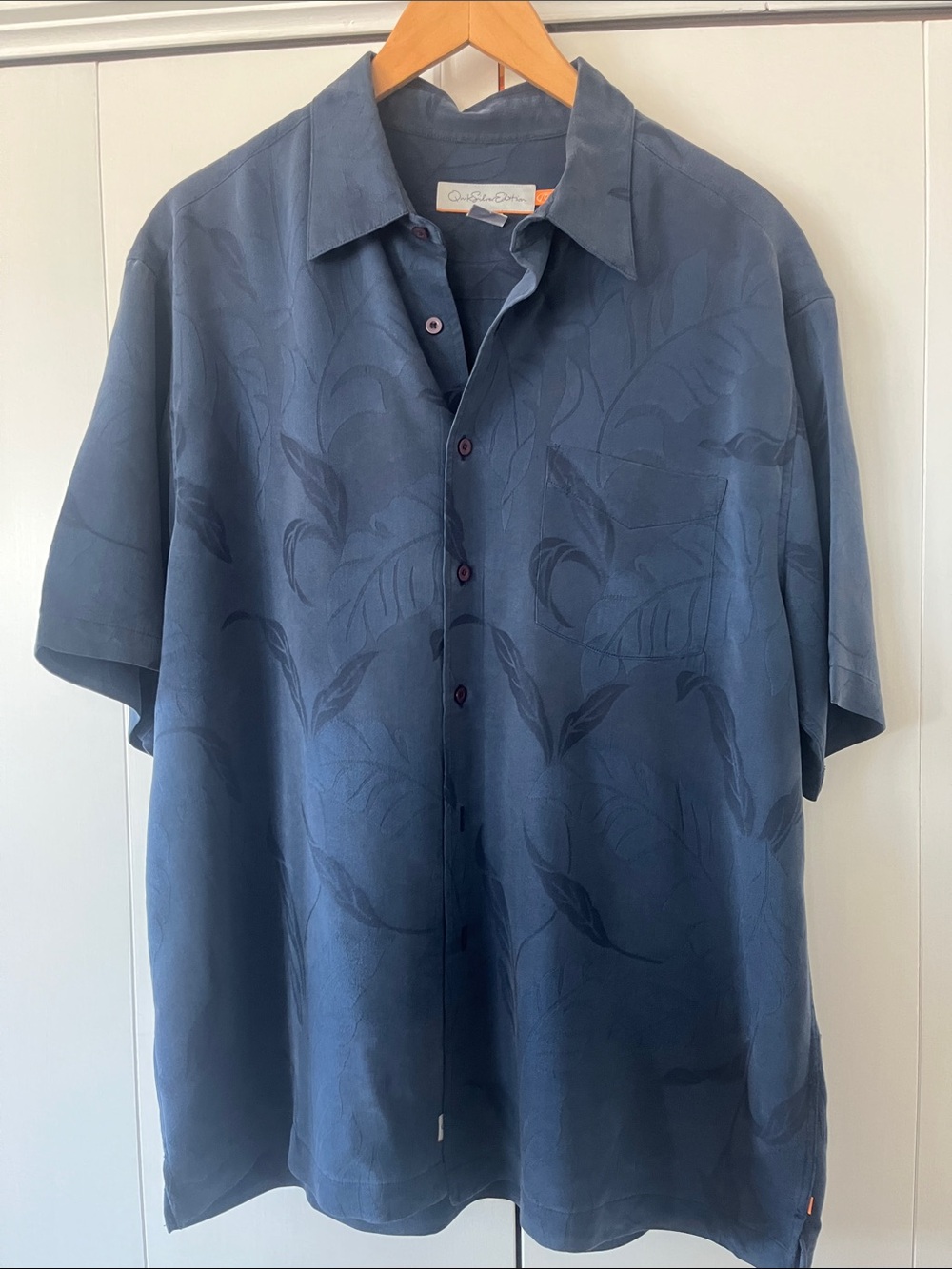 Tommy Bahama Dark Navy Leaf Jacquard Short-Sleeve Camp Shirt